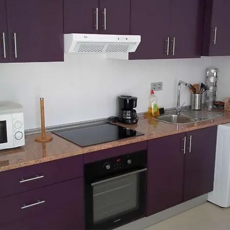 La Caleta Sleeps 6 Wifi Apartment *