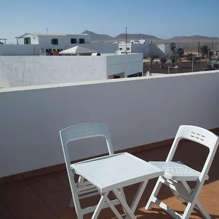 La Caleta Sleeps 6 Wifi Famara